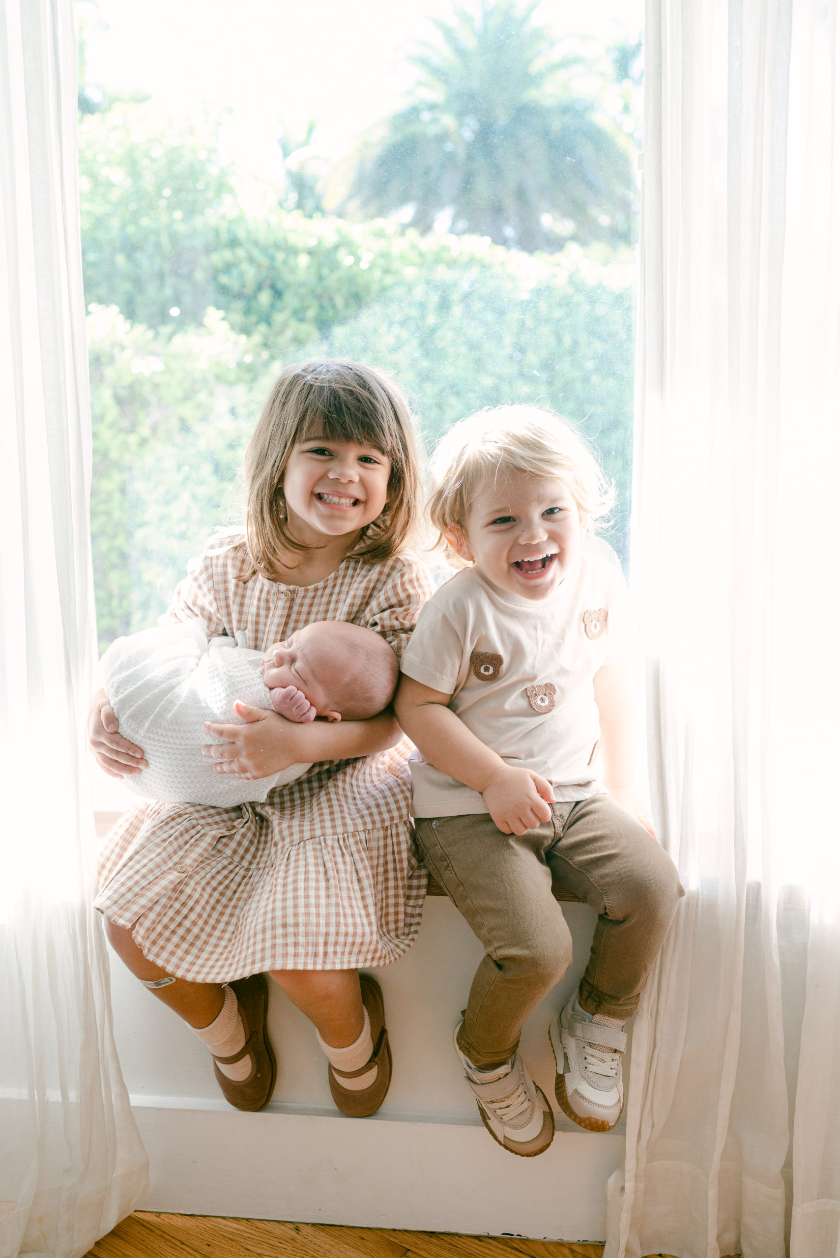 At Home Newborn Photos with Siblings