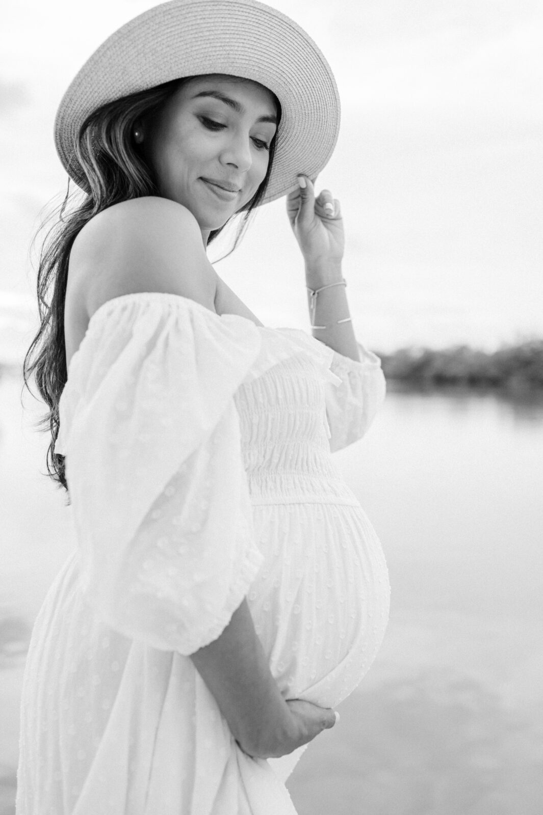 Black and white portrait of pregnant mom in Miami 