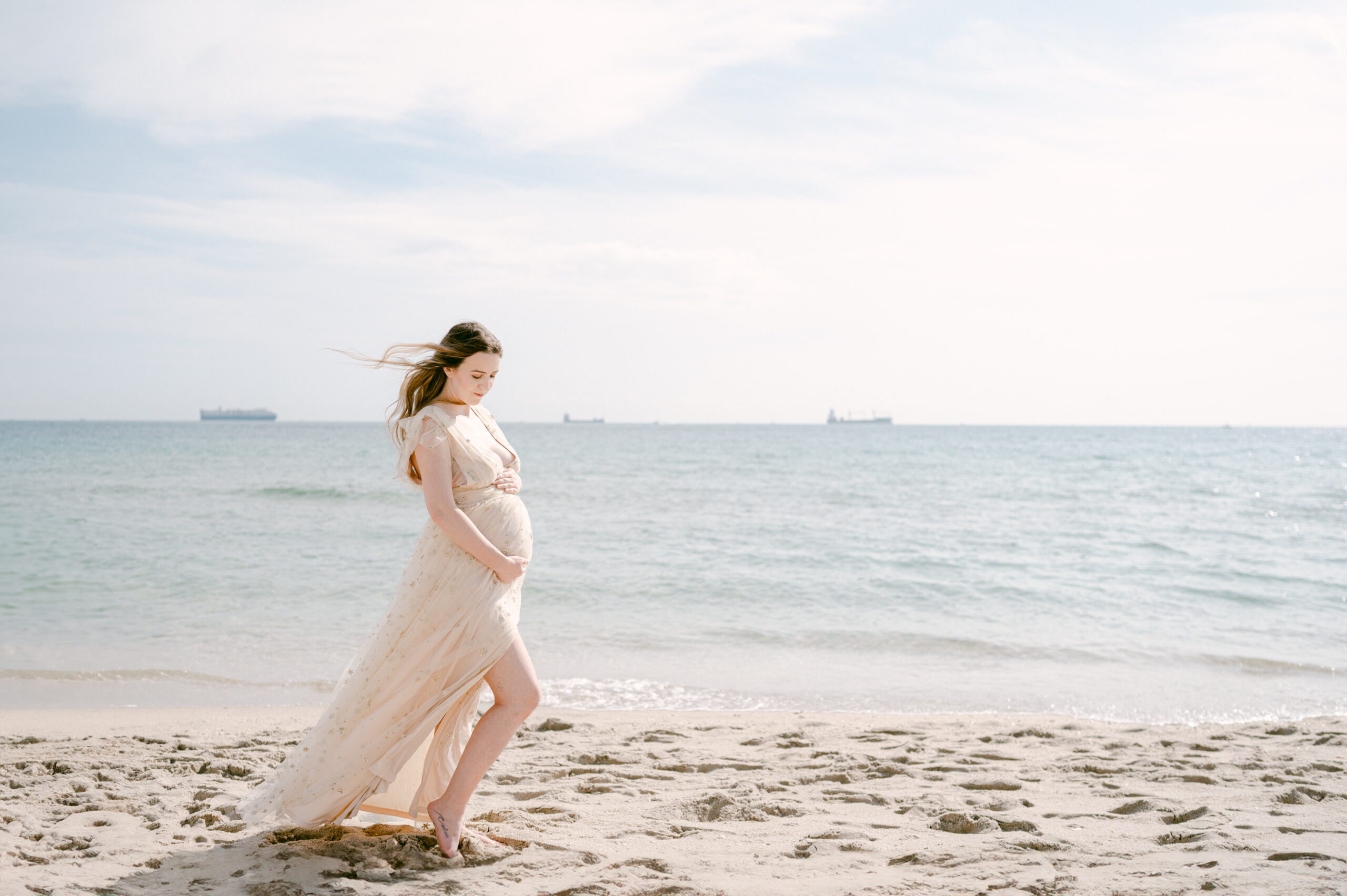 Miami Maternity photographer on the beach