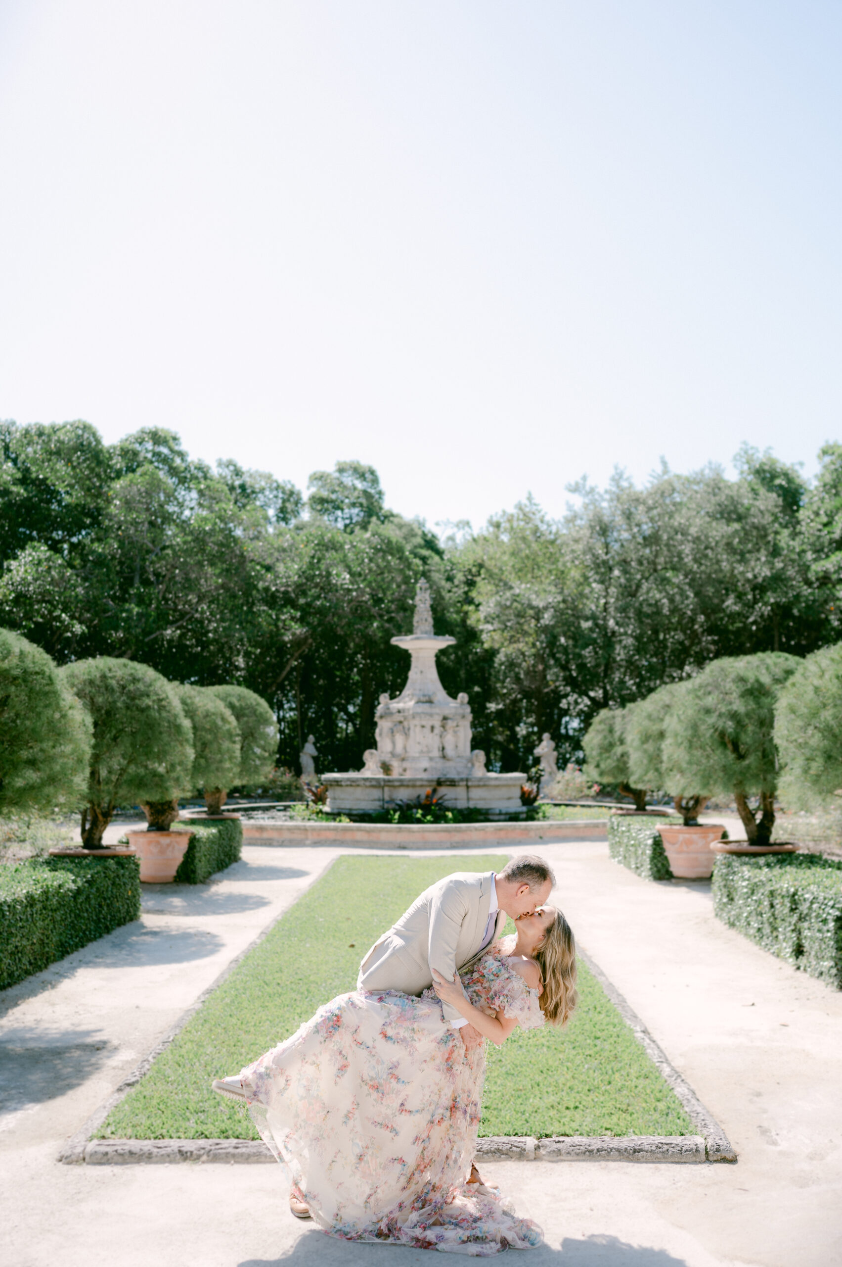 Engagement photos in the gardens of Vizcaya