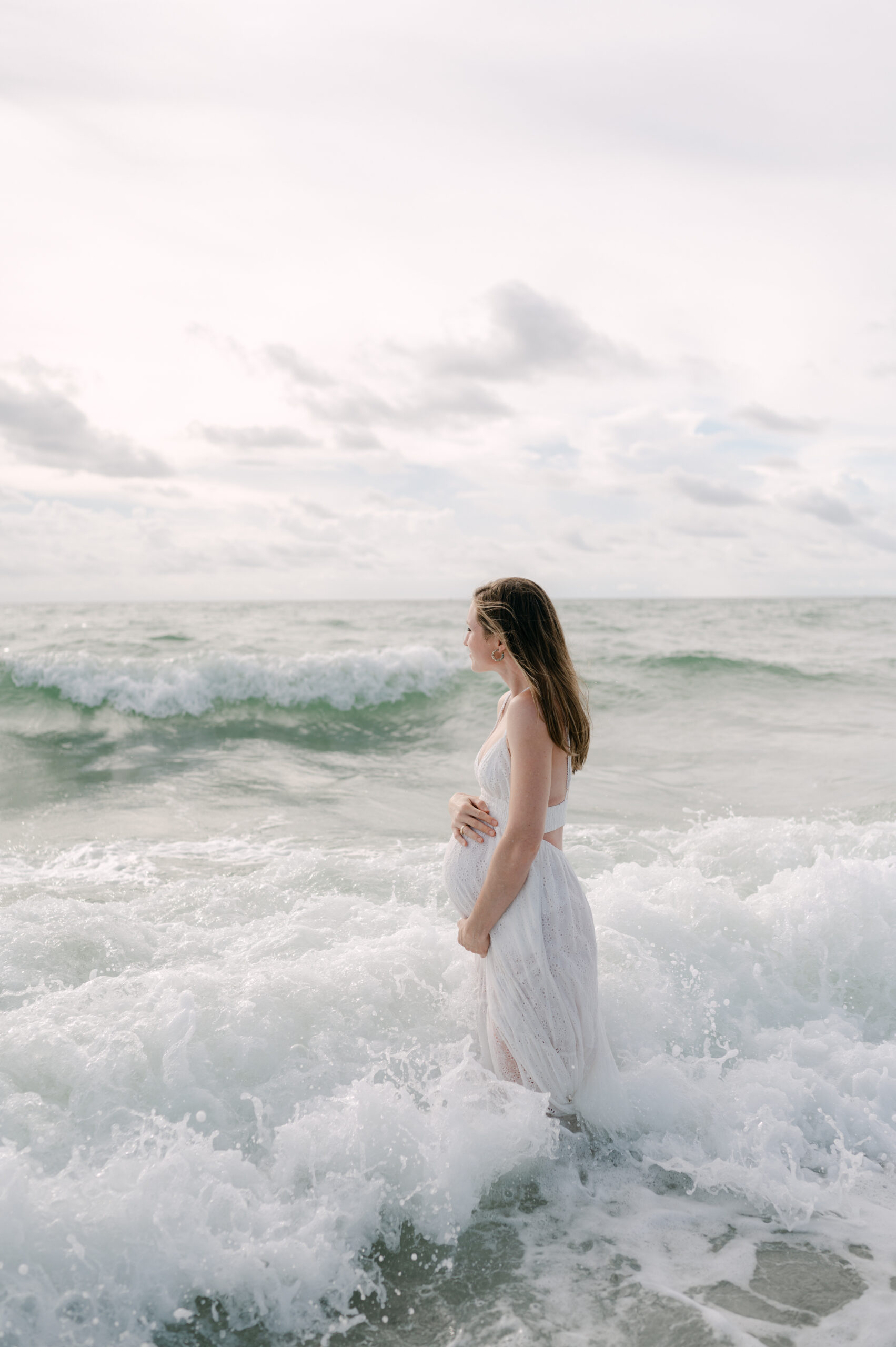 Maternity photoshoot in in the water in Fort Lauderdale