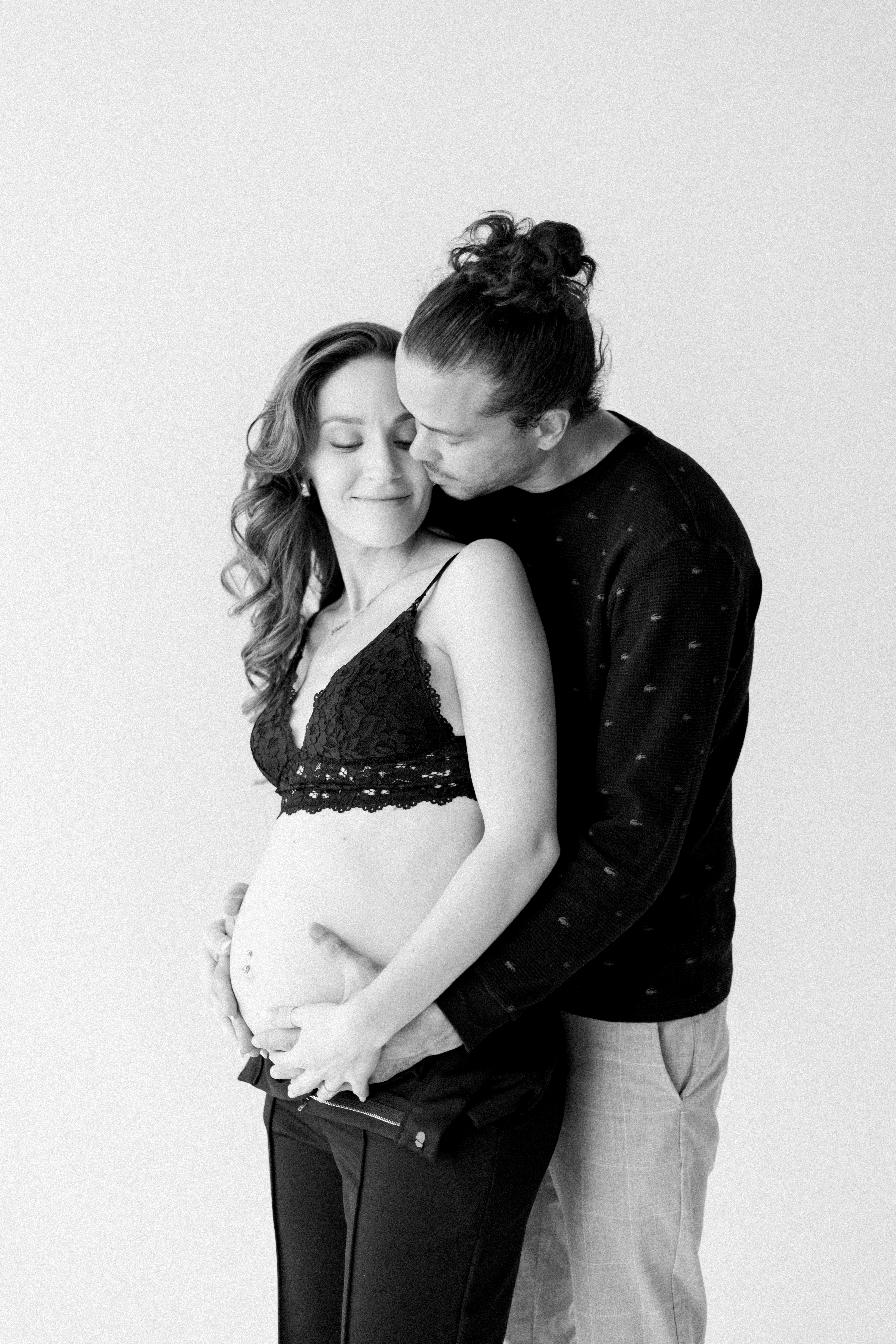 Miami pregnancy photos in studio